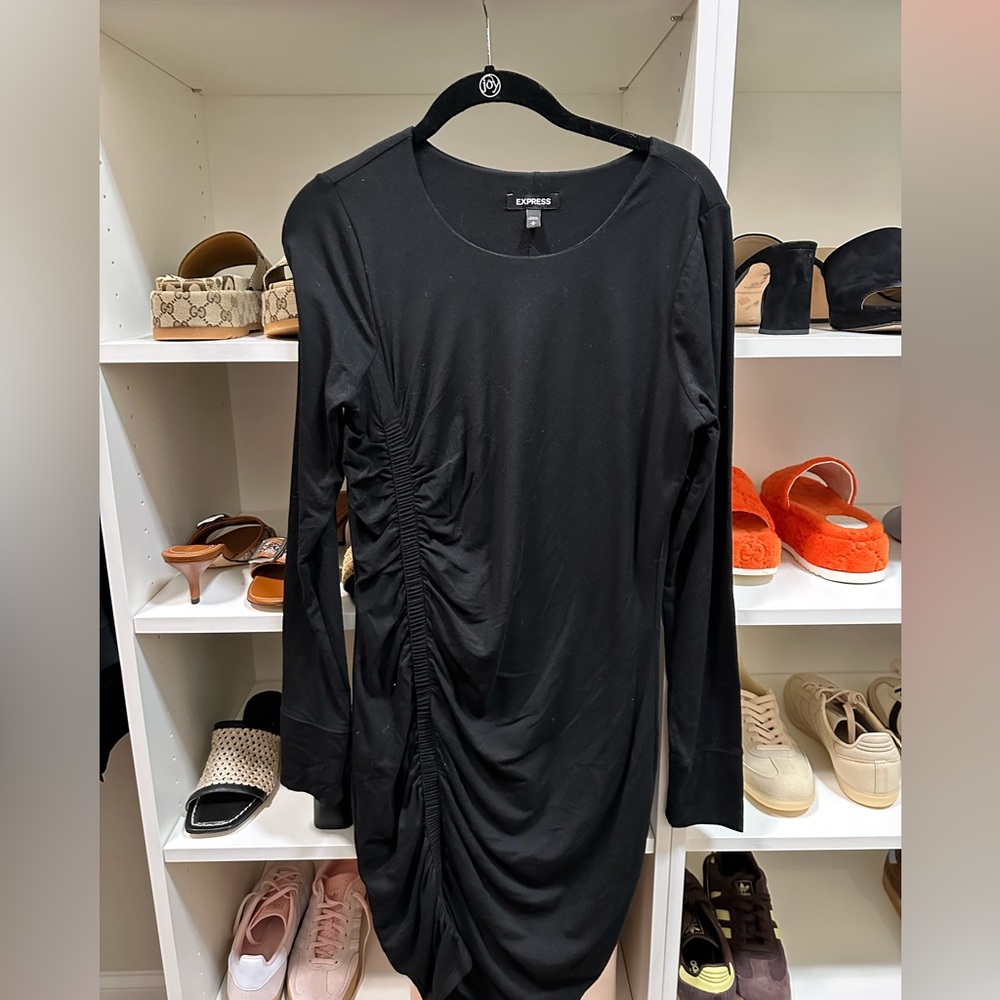 NWOT Express Black long-sleeved Bodycon Dress with Ruching size M